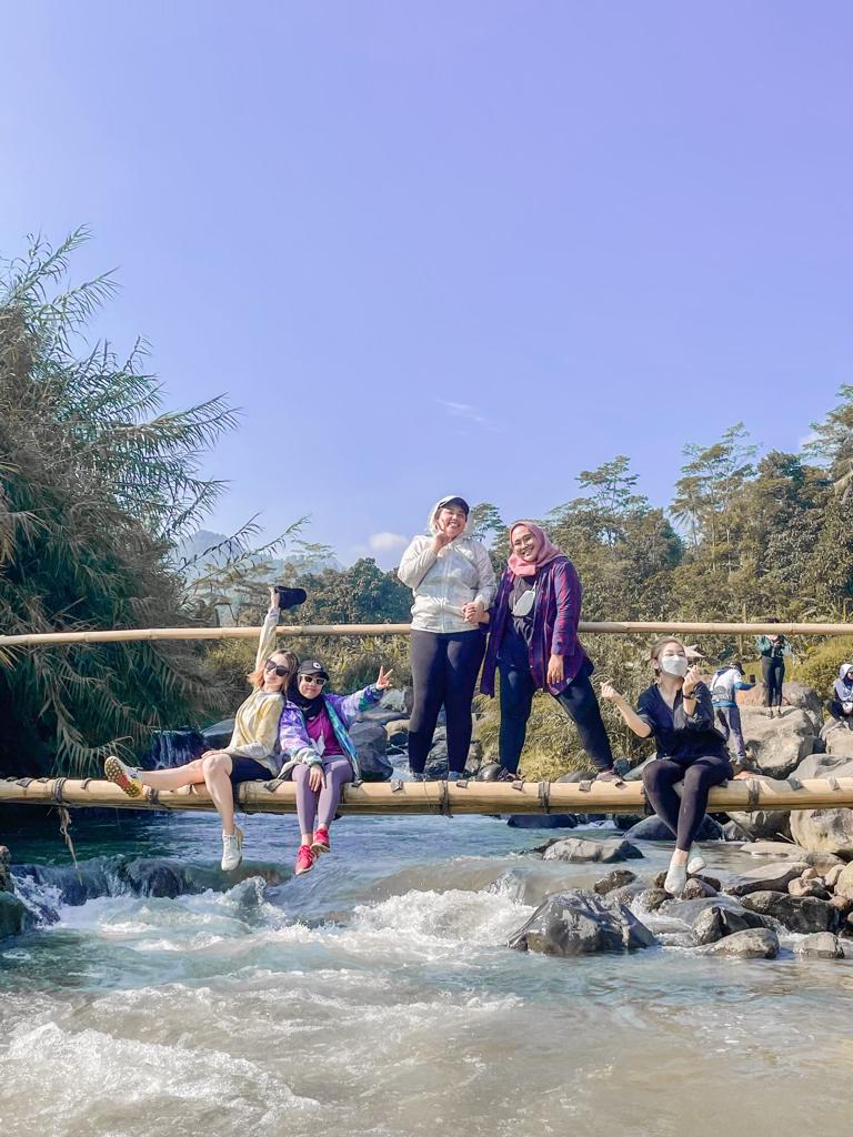 potret trek trekking